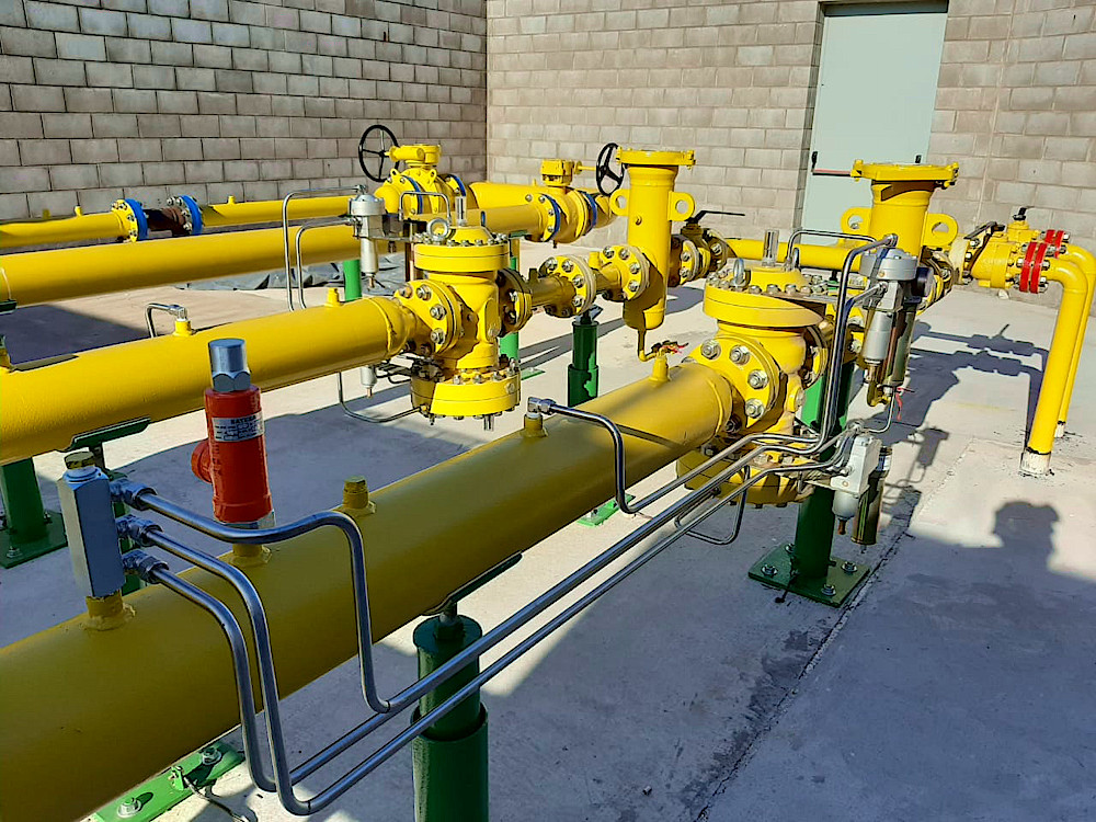 Construcción, montaje de nueva estación reguladora de presión, Campos de Alem, Bahóa Blanca - Camuzzi Gas Pampeano